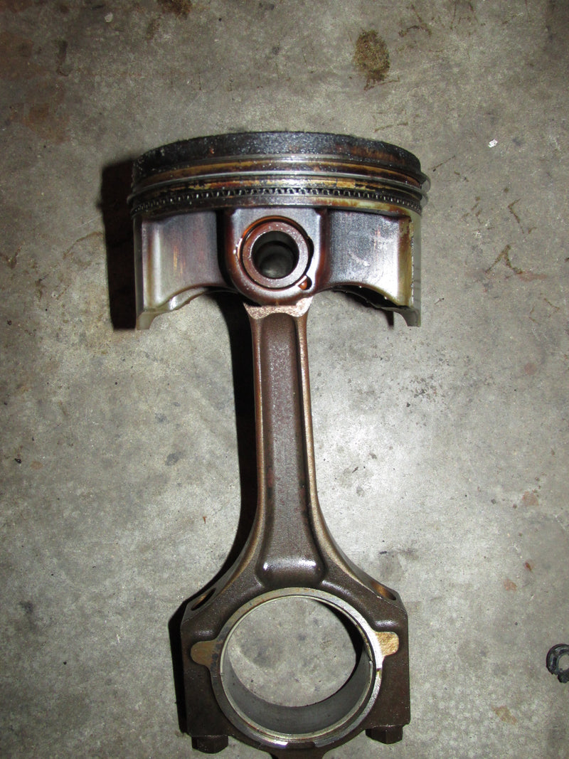 Yamaha 225hp 4 stroke outboard piston and rod (69J-00)