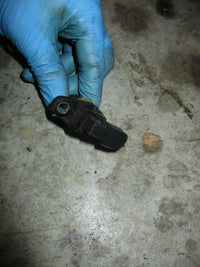 Load image into Gallery viewer, Suzuki DF70 70hp outboard CAM position sensor (33220-84G00)
