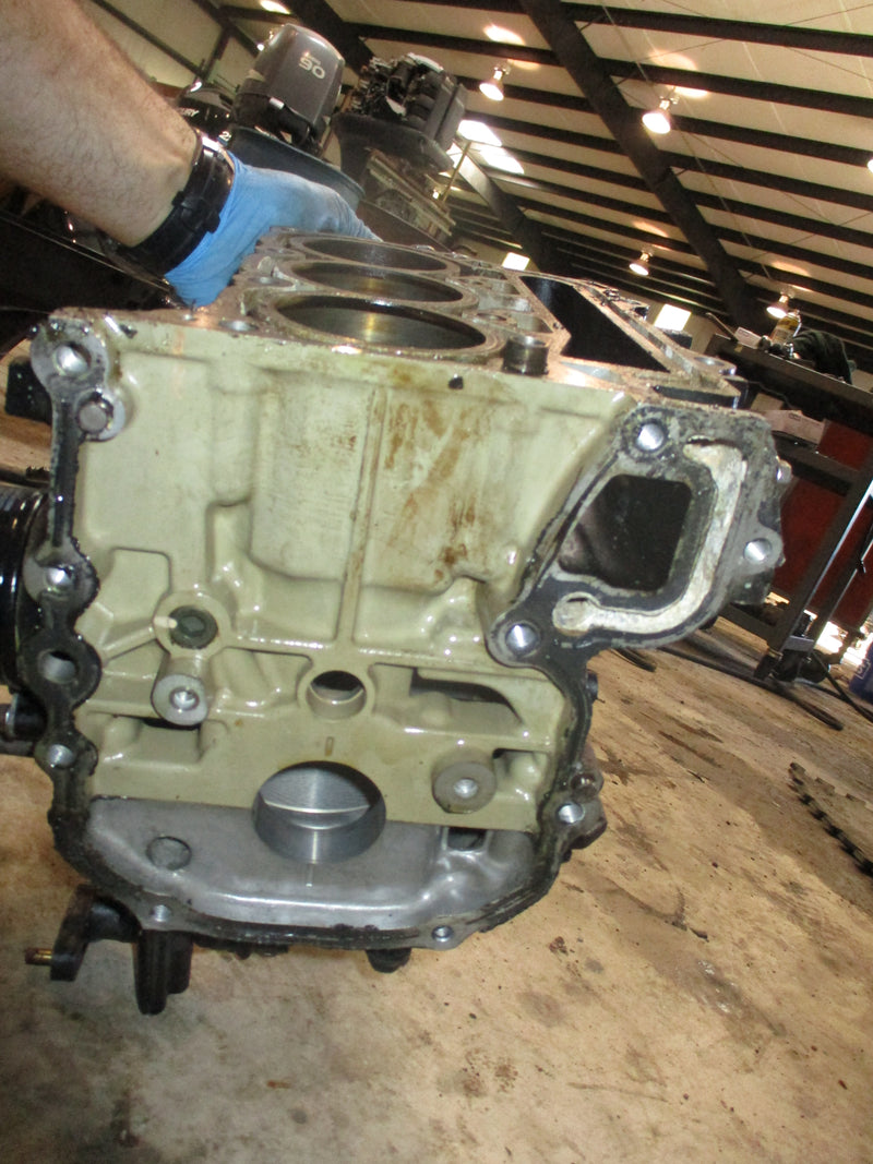 Suzuki DF50 50hp outboard crankcase block (1130-87J01)