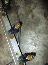 Load image into Gallery viewer, Honda BF135A 135hp 4 stroke outboard fuel rail and injector set (16621-ZY6-000)
