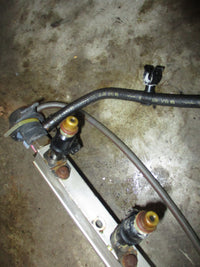 Load image into Gallery viewer, Honda BF135A 135hp 4 stroke outboard fuel rail and injector set (16621-ZY6-000)
