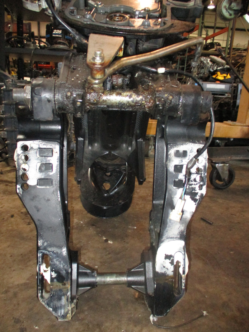 Suzuki DF90A 90hp outboard 25" shaft mid section