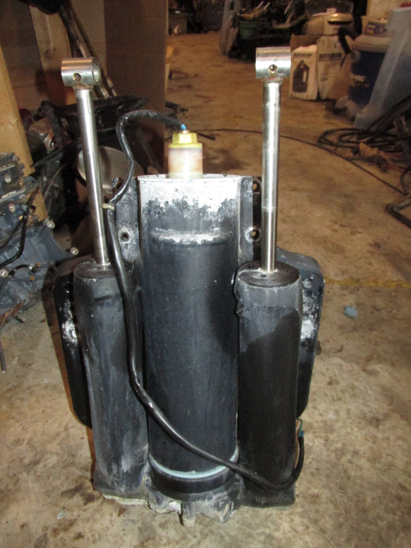 Mercury Verado 275hp outboard tilt trim unit