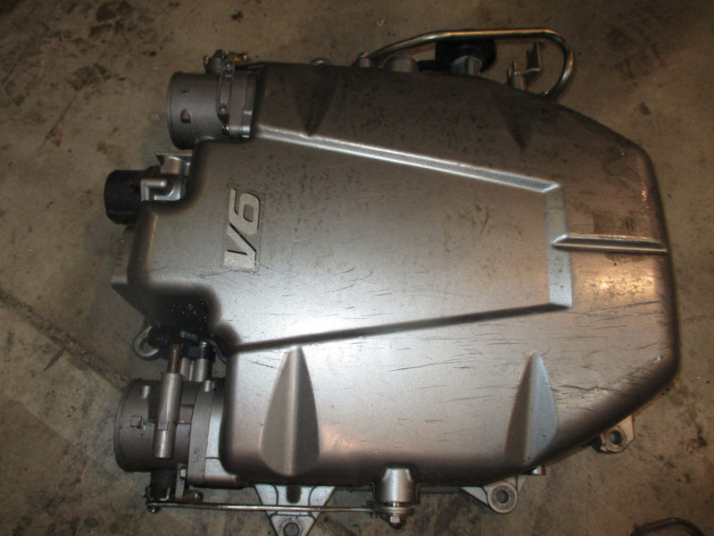 Suzuki DF200 200hp outboard intake collector cover (13140-93J12)