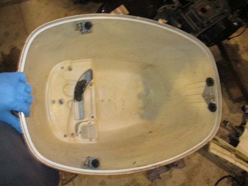 Johnson/Suzuki 115hp outboard top cowling