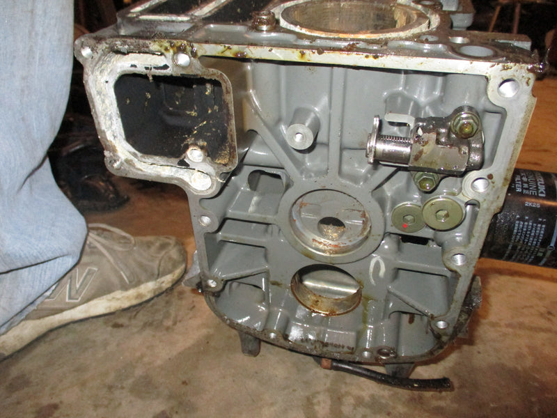 Johnson/Suzuki 115hp outboard crankcase block