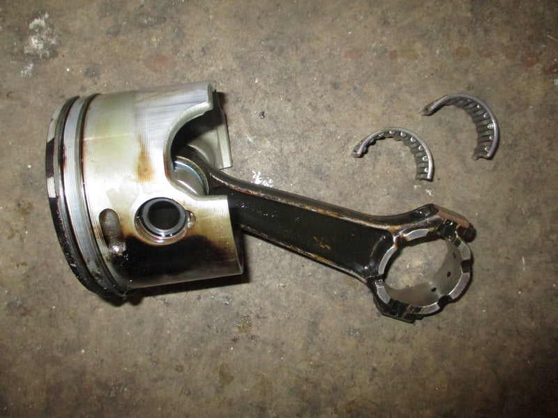 Evinrude ETEC 150hp 2 stroke outboard starboard piston and rod (5007037)