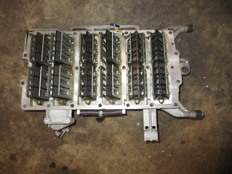 Evinrude ETEC 150hp 2 stroke outboard intake manifold with reeds
