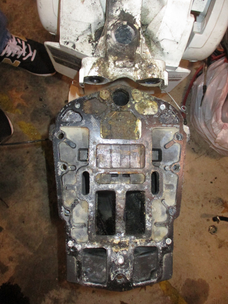 Evinrude ETEC 150hp 2 stroke outboard 25" midsection