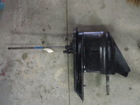 Load image into Gallery viewer, Johnson Evinrude outboard 150hp lower unit with 25" shaft
