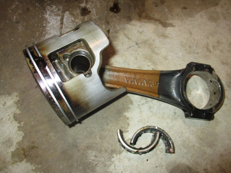 Yamaha 115hp 2 stroke outboard port piston and rod (6R5-01)