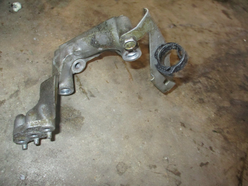 Yamaha 25hp outboard starter bracket (6BL-81822-00)