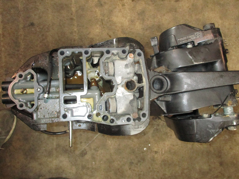 Suzuki DF70 70hp outboard 20" shaft midsection