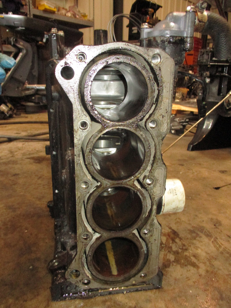 Suzuki DF70 70hp outboard crankcase block