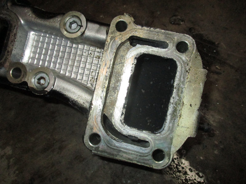 Suzuki DF70 70hp outboard exhaust manifold (14110-99E10-019)