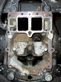 Load image into Gallery viewer, Yamaha HPDI 200hp outboard 25" midsection
