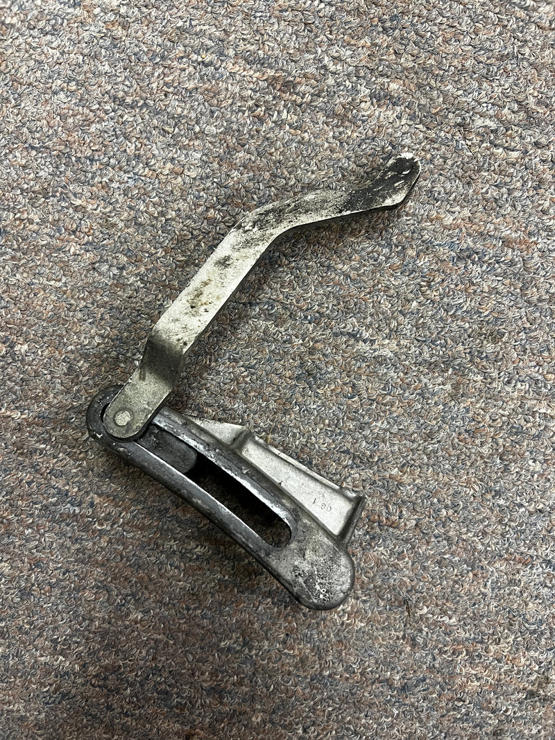Yamaha 90hp 2 stroke outboard shift bracket