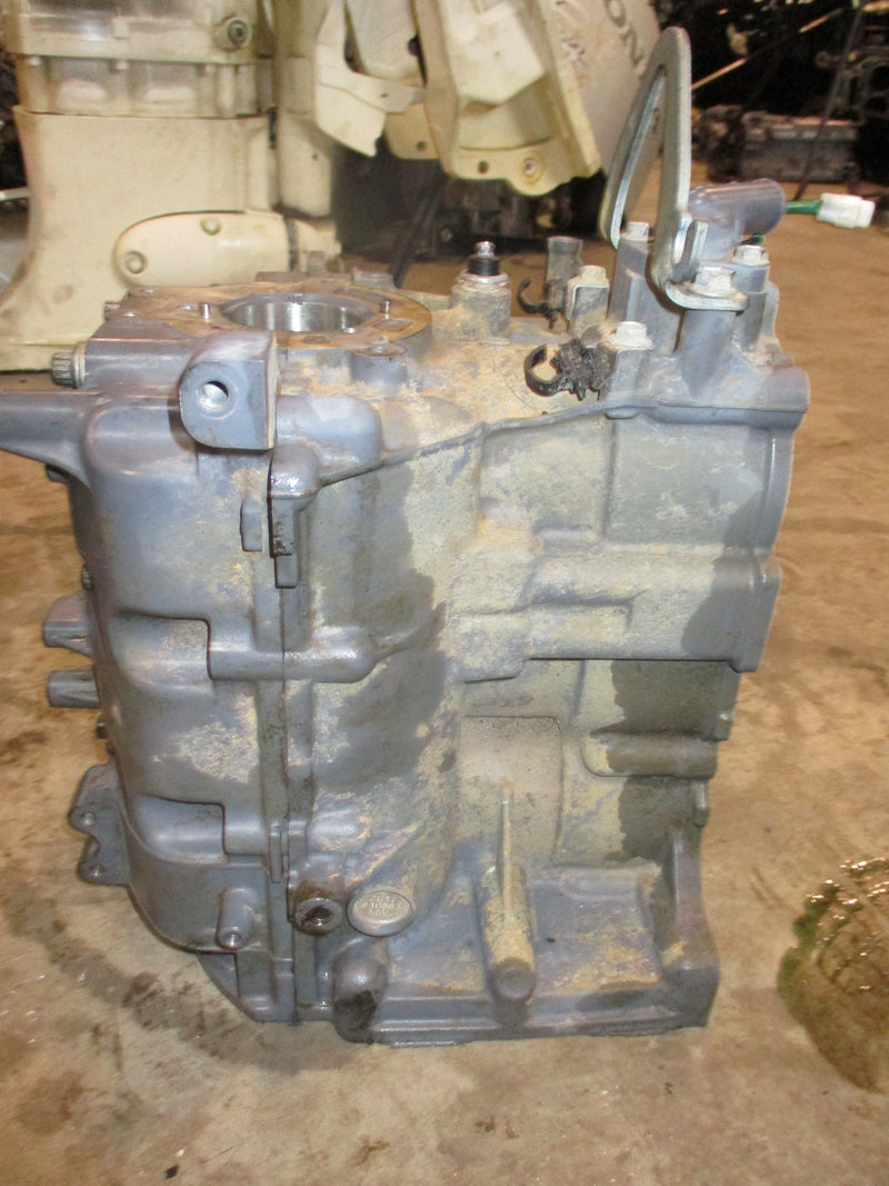Suzuki DF40A 40hp outboard crankcase block (11301-88L10)