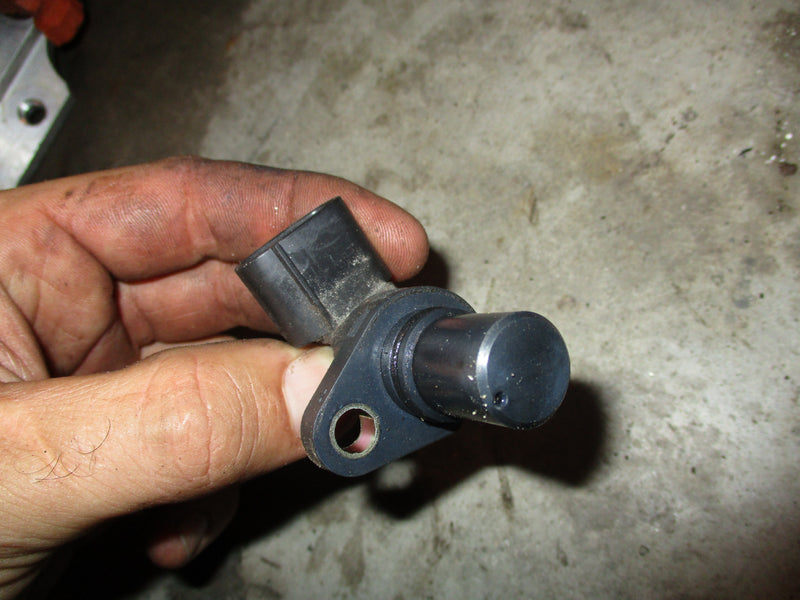 Suzuki DF115 115hp outboard CAM position sensor (33220-76G02)