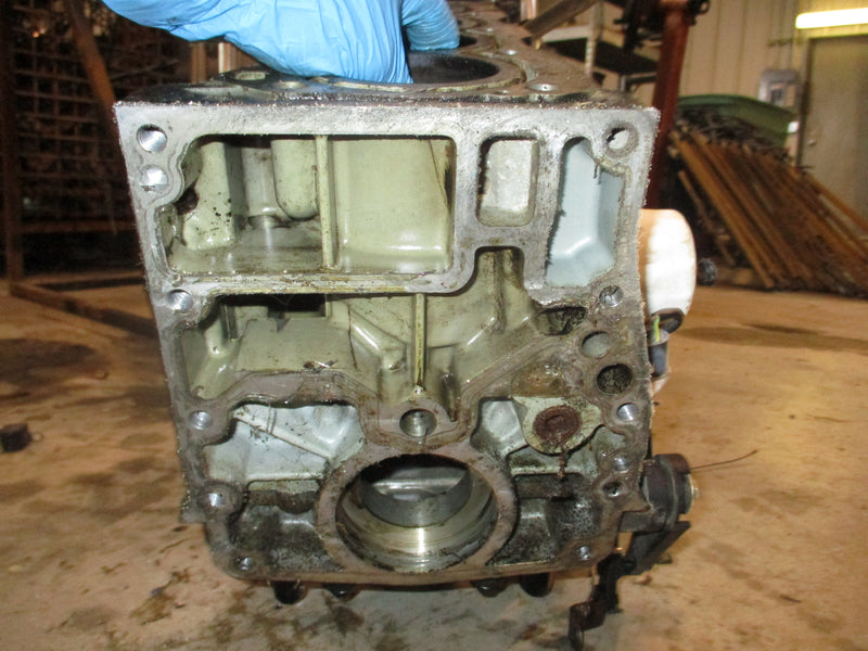 Suzuki DF60 60hp 4 stroke outboard crankcase block