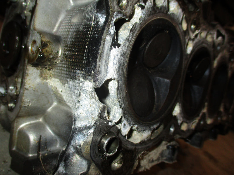 Suzuki DF60 60hp 4 stroke outboard cylinder head
