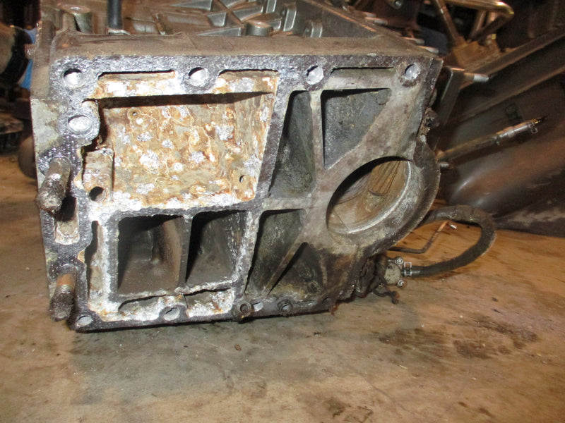 Suzuki DT115S 115hp 2 stroke outboard crankcase block