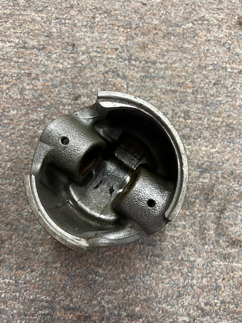 Evinrude ETEC 200hp outboard starboard piston head (5006517)