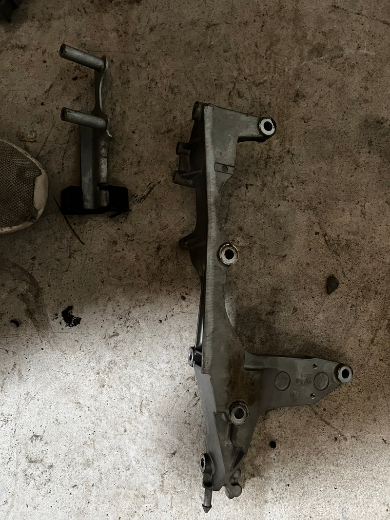 Yamaha 200hp 4 stroke outboard brackets (6DA-85991-00-00)