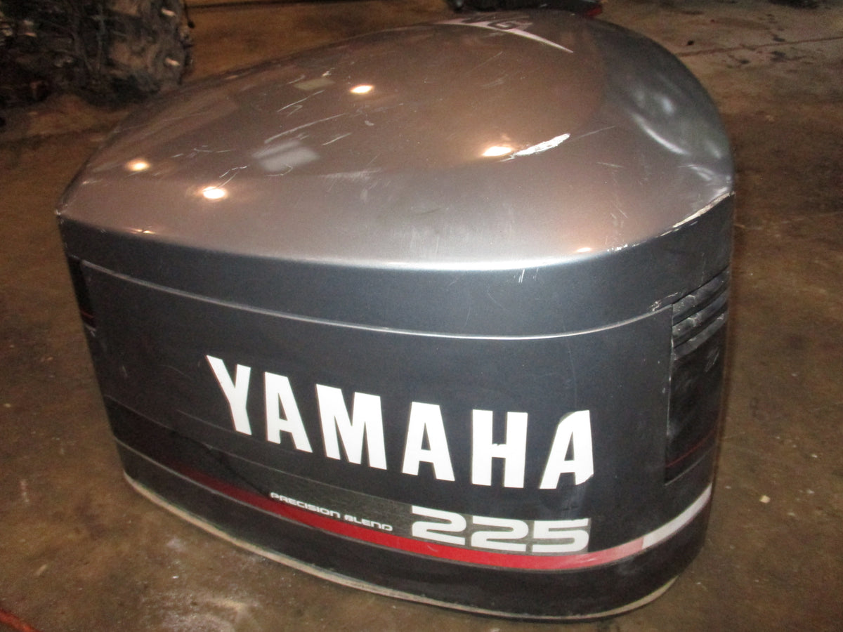 Yamaha 225hp 2 stroke Precision Blend outboard top cowling