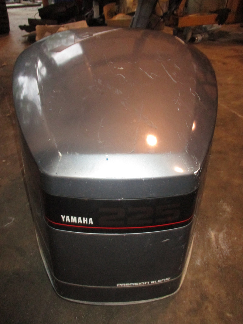 Yamaha 225hp 2 stroke 2.6L Precision Blend outboard top cowling