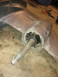 Load image into Gallery viewer, Yamaha 225hp 2.6L 2 stroke Precision Blend outboard 25" lower unit
