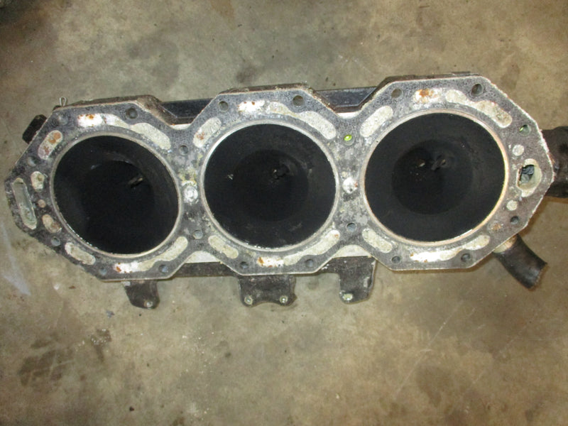 Evinrude 200hp Ficht 2 stroke outboard starboard cylinder head (5004932)