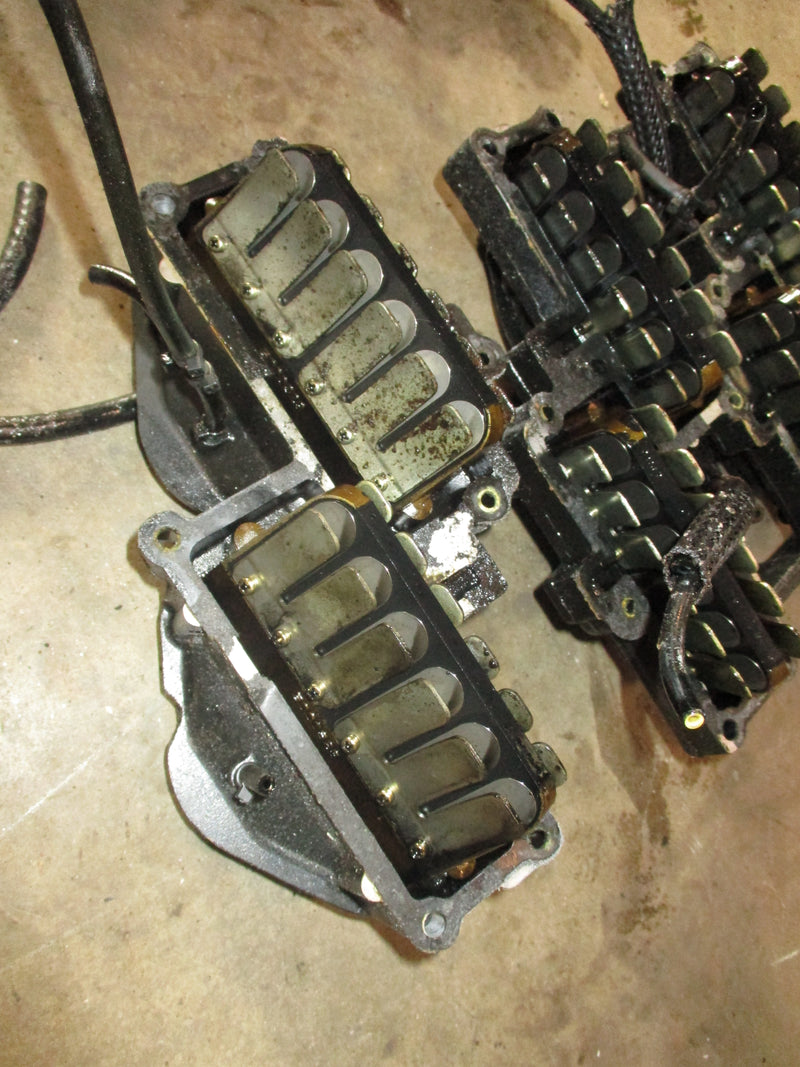 Evinrude 200hp Ficht 2 stroke outboard intake manifold with reeds (5000886)