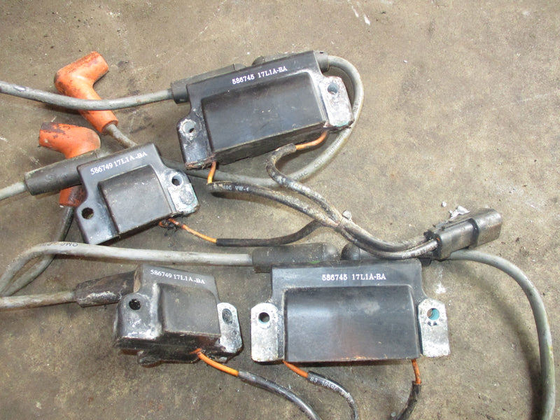 Evinrude 200hp Ficht 2 stroke outboard ignition coil set (586745)