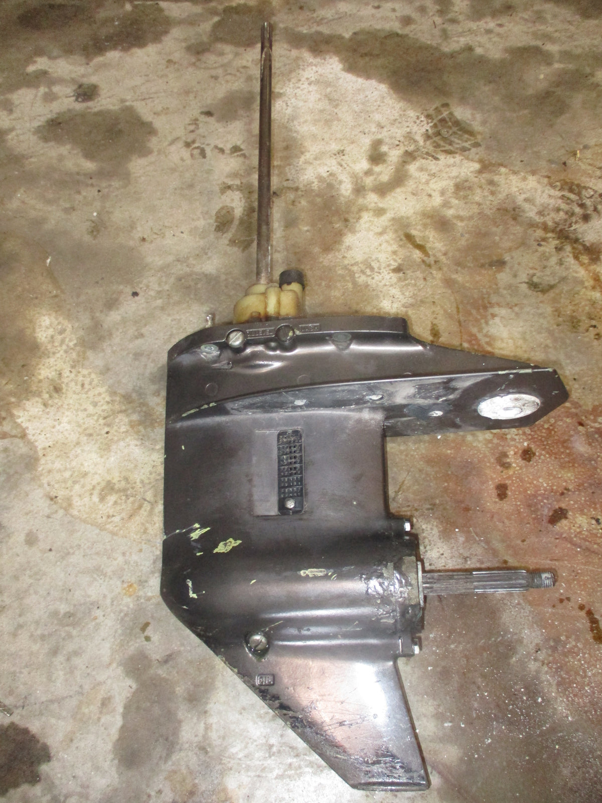 Nissan 15hp 4 stroke outboard 15" shaft lower unit