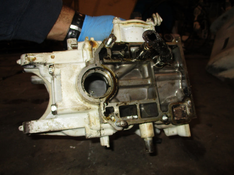Suzuki 9.9hp 4 stroke outboard crankcase block