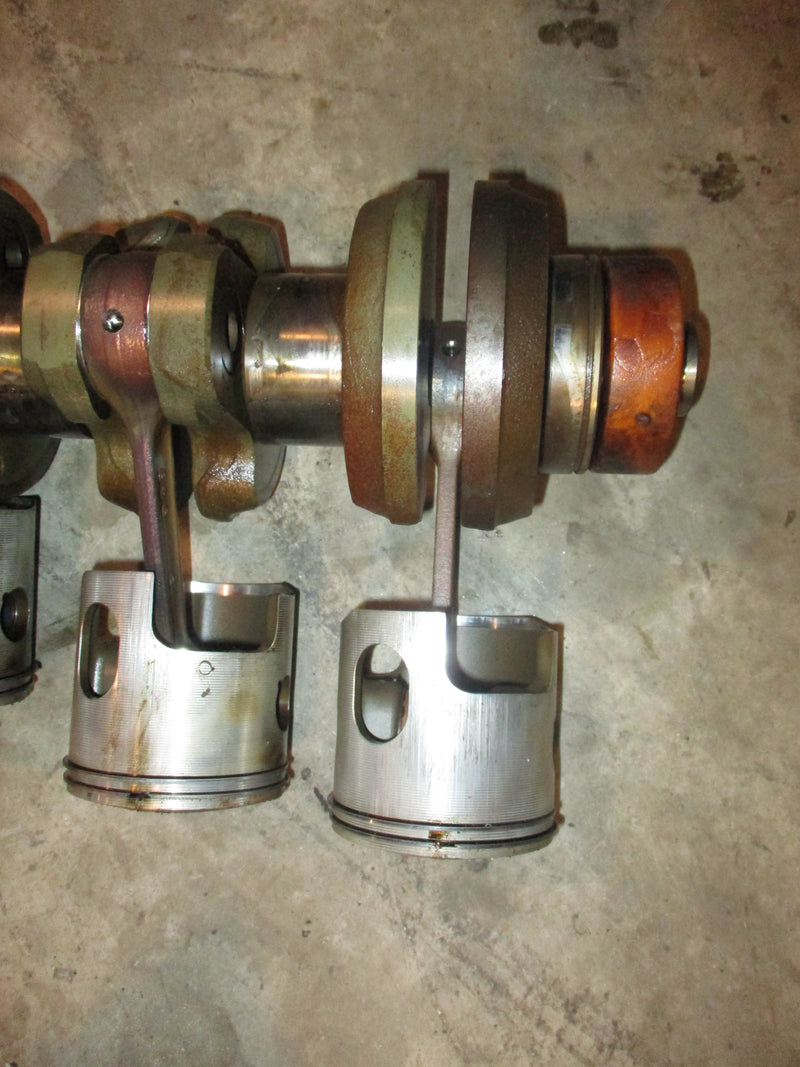 Suzuki DT140 140hp outboard crankshaft (12200-94605)