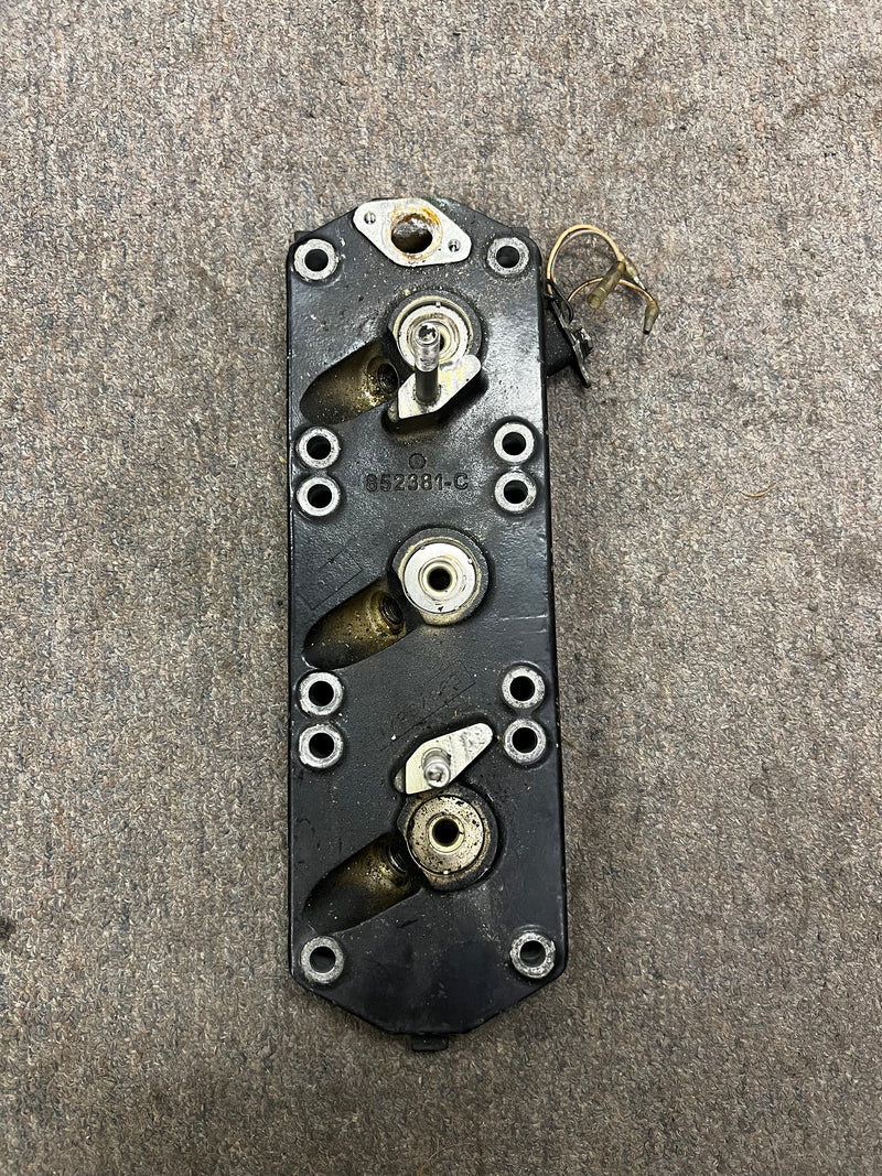 Mercury Optimax 135hp outboard starboard cylinder head (852381-C)