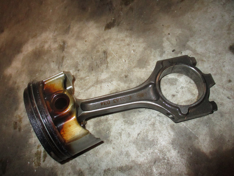 Yamaha 225hp 4 stroke outboard piston and rod (69J-11631-00-B0)