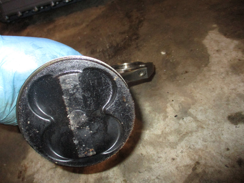 Yamaha 225hp 4 stroke outboard piston and rod (69J-11631-00-B0)