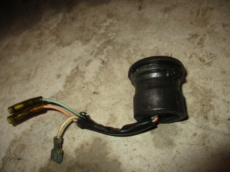 Suzuki DT140 140hp outboard tilt trim switch (37850-95602)