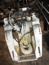 Load image into Gallery viewer, Johnson 140hp 4 stroke outboard 25" shaft midsection
