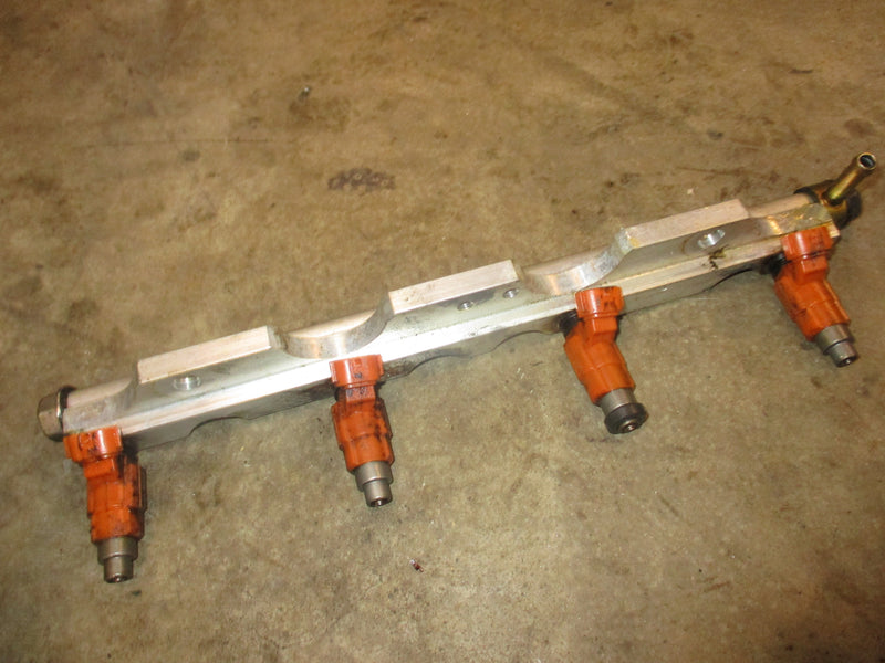 Johnson 140hp 4 stroke outboard fuel rail and injector set (5033708)