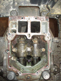 Load image into Gallery viewer, Yamaha HPDI 200hp 2 stroke outboard 25" midsection
