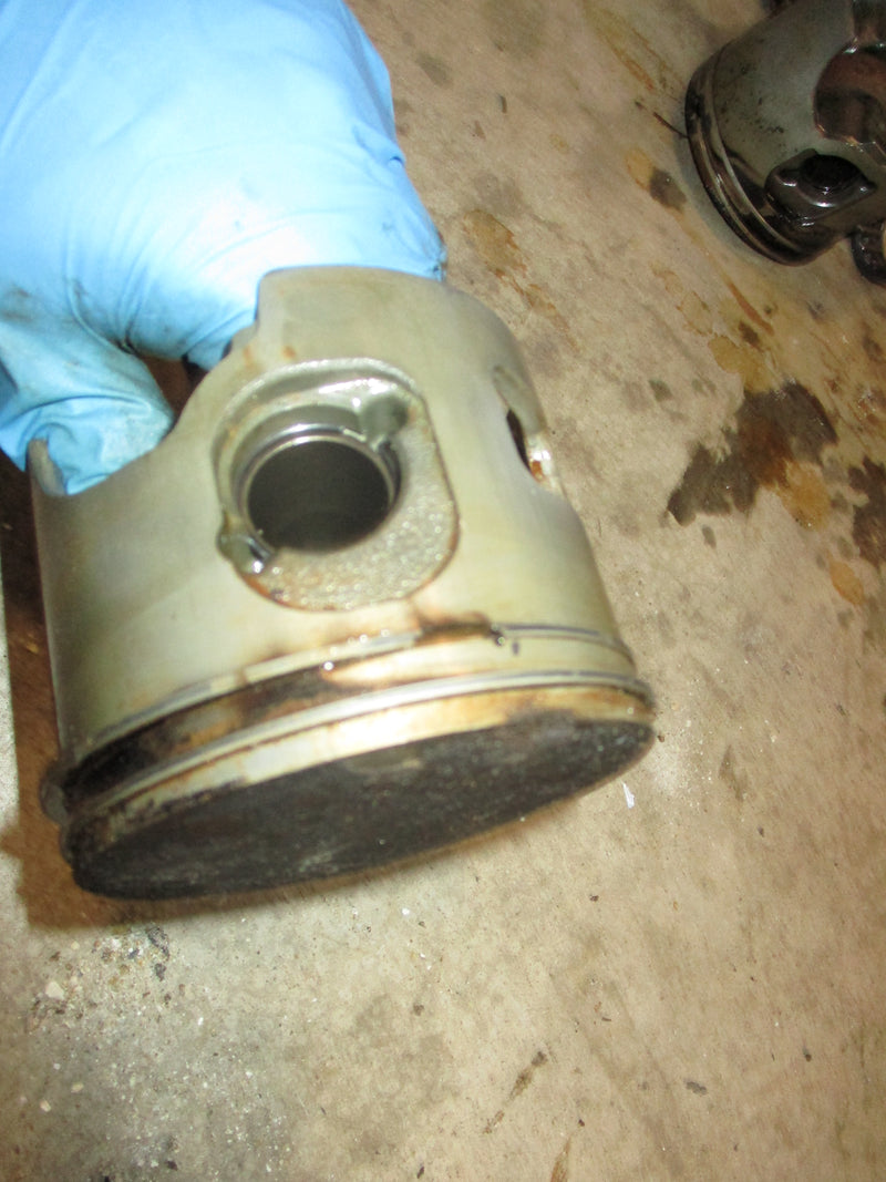 Yamaha HPDI 200hp 2 stroke outboard starboard piston (68F-01)