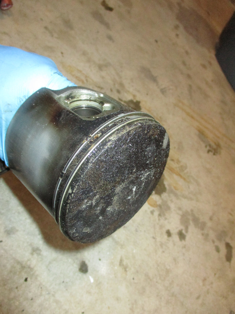 Yamaha HPDI 200hp 2 stroke outboard port piston (68F-01)
