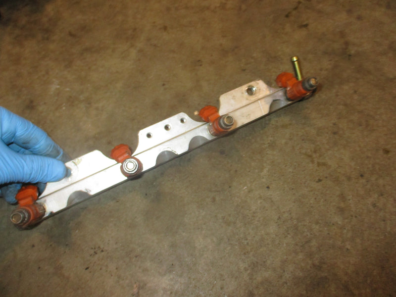 Johnson 140hp 4 stroke outboard fuel rail and injector set (503370)