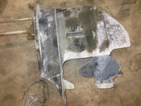 Load image into Gallery viewer, Suzuki DT50 50hp outboard lower unit with 20" shaft FOR PARTS
