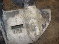 Load image into Gallery viewer, Suzuki DT50 50hp outboard lower unit with 20" shaft FOR PARTS
