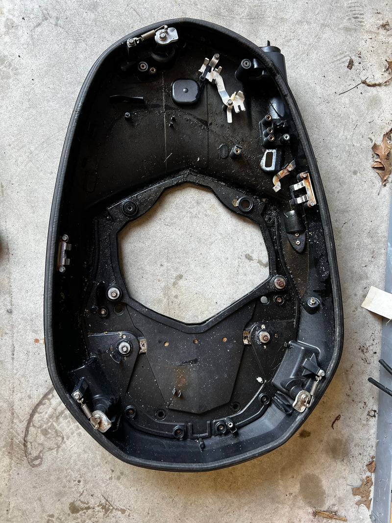 Yamaha 4.2L 300hp 4 stroke outboard bottom cowling (6CB-4271-01-8D)